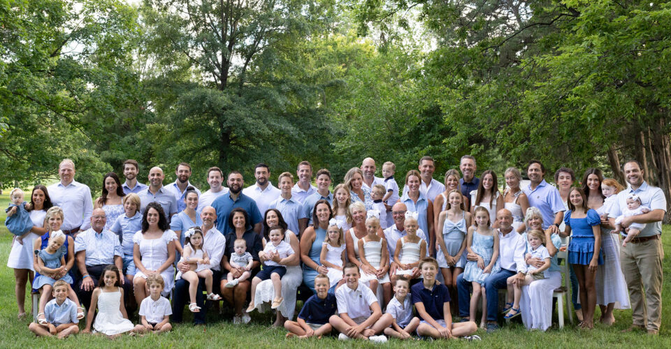 Bartolinios Family Full Photo